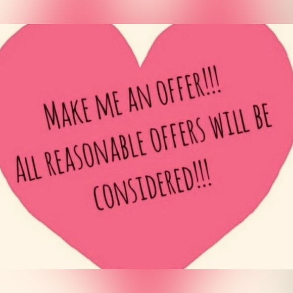 Meet your Posh Ambassador, Christina! - Picture 1 of 5